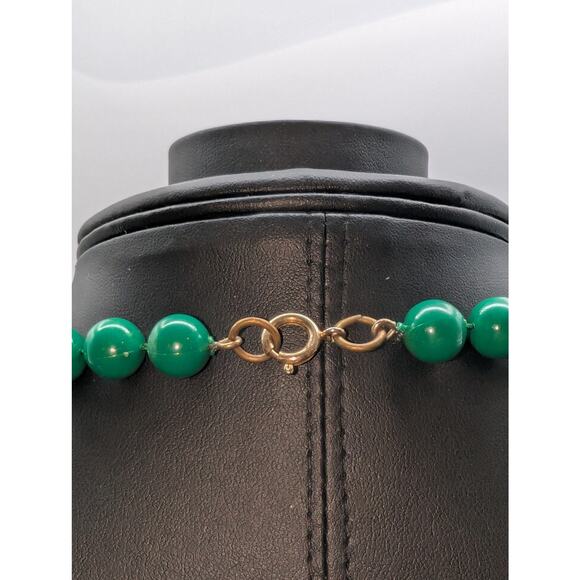 Vintage Graduated Green Acrylic Bead 24" Necklace - Picture 3 of 4